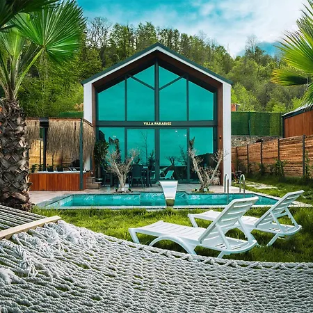 Grand Paradise *