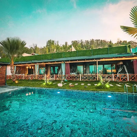 Grand Paradise