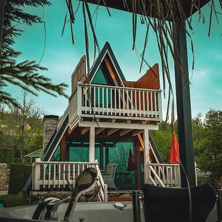 Grand Paradise Hotel *