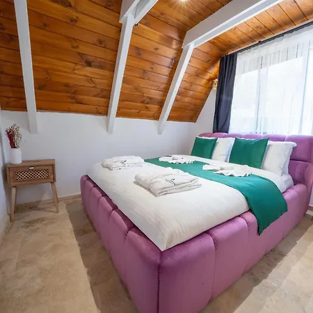 Grand Paradise * ספנג'ה